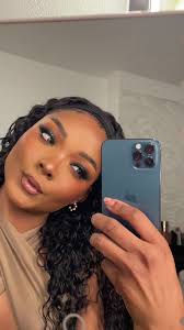 Who are you when no one's around? 😂 I love a @FaceApp looking glam 😍...