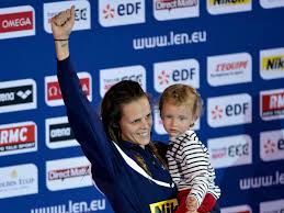 Laure manaudou et son compagnon jérémy frérot à la 17ème cérémonie des nrj music awards 2015 au palais des festivals à cannes, le 7 novembre 2015. Apres 96 Medailles Et Sept Records Du Monde La Nageuse Laure Manaudou Arrete
