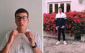 He began a relationship with gabriela berlingeri in 2017. Bad Bunny Family In Detail Mother Father Brothers Girlfriend Familytron