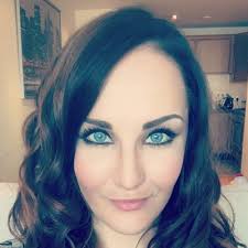 Joanne Sinclair's Instagram, Twitter & Facebook