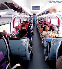 Only sweetened coffee from a packet and food selection was not great. Ets Platinum Seat Shefalitayal