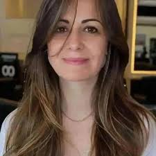 Te envío una foto : Hola, disculpas por molestarte! Por favor es que solo  quería tener tu amistad mi intención no era molestarte 🥹😞 PERDONAME POR  FAVOR TE LO SUPLICO