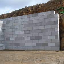 Un drain serait bien en pied intérieur, avec des sorties à la base du mur pour diminuer et évacuer la. Murs De Soutenement En Blocs Beton Empilables Legioblock