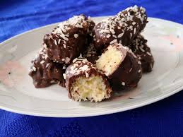 Creme, mousse e dolci al cucchiaio sono dei dolci sempre d'effetto, che non passano mai di moda e piacciono a tutti. Simil Bounty Dolcetti Al Cocco Senza Cottura