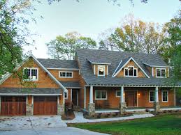 Carolina craftsman builders is a craftsman style custom home builder in charlotte, north carolina. South Carolina Post And Beam Lake Home Is Classic Craftsman Timberpeg Timber Frame Post And Beam Homes