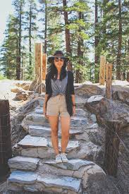 Modetrends Sommer 2019 Das Sind Die Fashion Must Haves Sommer Wanderoutfit Wanderkleidung Camping Outfits