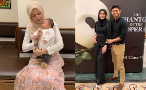 Melihat kepada susuk badannya yang persis anak dara, macam tak percaya hanis zalikha baru saja melahirkan anak keduanya, alisa aisyah 3 bulan yang lalu. Kembali Langsing Selepas Bersalin Anak Ke 2 Hanis Zalikha Tak Ada Niat Untuk Gempak