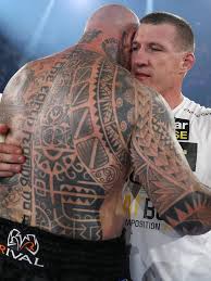 Paul gallen and lucas browne came face to face at win entertainment centre in woll. Paul Gallen A Heavyweight Hit After 115 Second Knockout Of Lucas Browne