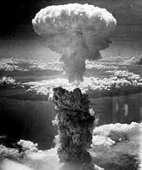 This was the first time a nuclear weapon had ever three days later, a second atomic bomb was dropped on the city of nagasaki, killing between 50,000 and 100,000 people. ArmÄƒ NuclearÄƒ Wikipedia