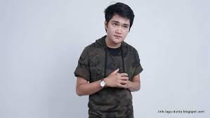 Berikut ini lirik dan chord lagu bidadari itu nyata dari angga candra. Lirik Lagu Angga Candra Semua Demi Kamu Lirik Lagu Dunia