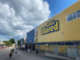 The village hosts a large department store, gekås.it is the largest store in both sweden and scandinavia, and the growth of the store has made ullared more or less synonymous with low prices among swedes. Ullared Blogg En Blogg Om Gekas Ullared