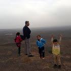 تصميم استديو تلفزيوني أرضية الاستديو وطاولة البث Audio Mixer