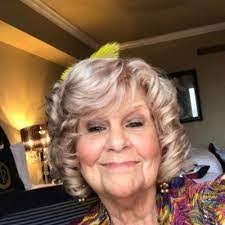 Roberta Bauer's Instagram, Twitter & Facebook