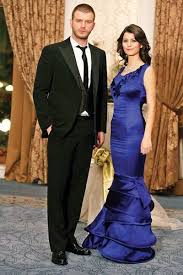 بالصور موديلات فساتين سواريه بتوقيع بيرين سات سوبرماما Afghan Fashion Turkish Fashion Handsome Celebrities