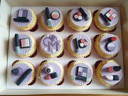 Jun 03, 2020 · to make rice cakes, start by molding cooked sticky rice into circular shapes with wet fingers, which will stop the rice from sticking to your hands. Make Up Cupcakes Cake By Sharon Todd Cakesdecor