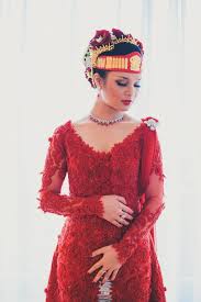 Memilih desain kebaya pengantin modern untuk wanita gemuk dan kurus harus cermat. 50 Model Kebaya Pengantin Modern Dan Tradsional Terlengkap