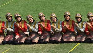 Pola lantai tari saman indonesia adalah negara dengan beragam kebudayaan mulai dari suku adat istiadat pakaian hingga tari tradisional. Warga Yunani Tersihir Dengan Tari Saman