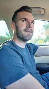 Nainis na yan sya sa traffic! Pero Basta talaga nag papa gupit to naiinlove  ako sa kanya ewan ko ba!parang bumalik ang face niya sa unang meet up namin  noong medyo bata