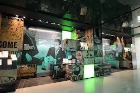 Image Gallery H R Block Newsroom Hr Block Environmental Graphics Environmental Design