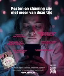 🧡 MEET SOPHIE Ik ben Sophie, ik ben 24 jaar oud en ik woon in Utrecht. Ik  werk op dit moment bij de radio als content creator en als nieuwslezeres.  📻 Mijn