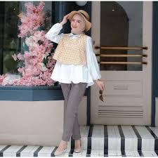 Good one, despite no literal blouse. Jual Fashion Muslim Atasan Muslim Wanita Blouse Grosir Baju Atasan Blouse Wanita Muslim Fashion Murah Yuzu Terbaru Juni 2021 Blibli