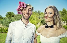 Quando si è invitati ad un evento così speciale come il matrimonio, si sa che è importante non che il nostro matrimonio e il nostro amore continuino negli anni così come ora. 30 Frasi D Autore Per Una Splendida Promessa Di Matrimonio Nostrofiglio It