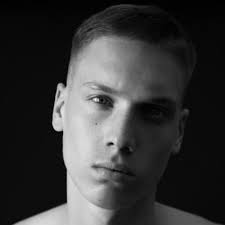 Joshua Steinbach (@JoshuaStenbach)