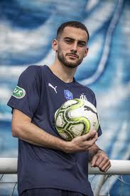 Bien plus qu'un vêtement de sport, le maillot de foot est une pièce exclusive à forte valeur ajoutée. Pourquoi En Coupe De France L Om Ne Porte Pas Ses Maillots Habituels