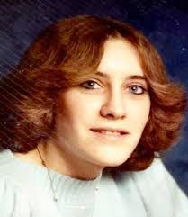 Elaine Kern's Instagram, Twitter & Facebook