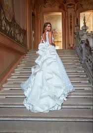 Non è stato possibile tradurre questa inserzione in italiano. Stefano Blandaleone Prive Abiti Da Sposa Abiti Da Sposa Firmati Sposa