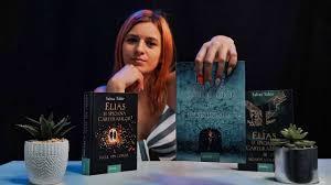 Bonusurile acumulate pot fi utilizate pentru maxim 10% din valoarea urmatoarei cumparaturi; Elias Si Spioana Carturarilor Sabaa Tahir Review Youtube