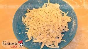 The kitchenette is equipped with a microwave and there is a private bathroom. Reteta De Taitei De Casa Youtube