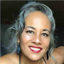 Lisa Lacroix's Instagram, Twitter & Facebook