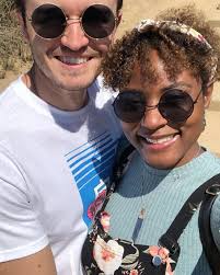 Dina Mitchell (@theofficialdinamarie) • Instagram photos and videos