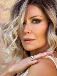 New hair who dis? 💇🏼‍♀️