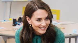 Kate Middleton rocks fitted trousers and must-see blouse in the boldest  colour