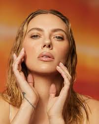 Magic in her eyes. 😚 @soffi.mills