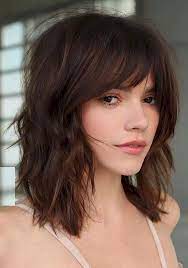 42 Beautiful Women Medium Length Hairstyles For Spring Hair Style Cheveux De Longueur Moyenne Coupe De Cheveux Coiffure Cheveux Mi Long