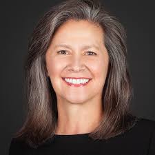 Dede Jones's Instagram, Twitter & Facebook