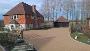 Resin bound stone is a refreshingly resilient material. Driveway In Brighton Driveway Coverings Resin Bound Approved Installer Of Resin Drives