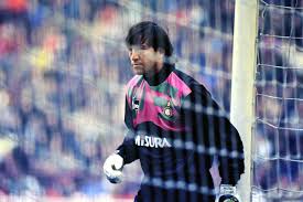 Walter zenga başka oyuncu ile karşılaştır. Walter Zenga O Homem Aranha Que Brilhou Nos Anos 80 E 90 Calciopedia