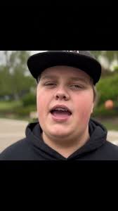 The race -vander white vs Nathaniel cheddar (short film)