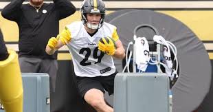 Steelers roster spotlight: Is Eli Heidenreich at risk of being cut?