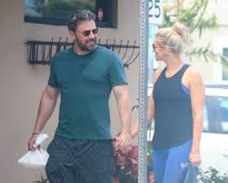Ben affleck shows off his massive phoenix back tattoo while going shirtless on the beach in hawaii over the weekend. Ben Affleck Acknowledges His Sad Tattoo On Twitter In Response To The New Yorker