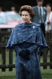 Velg blant mange lignende scener. Queen Elizabeth S Style Fashion Evolution In Pictures British Vogue