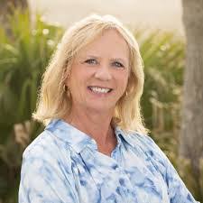 Melissa Gann's Instagram, Twitter & Facebook