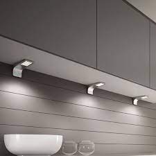spot led pour plan de travail interrupetur eclairage sous meuble cuisine lumiere cuisine led cuisine