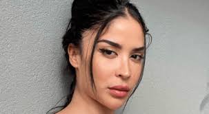 Ayoub (LaVilla5) : De nouveau en couple avec une ancienne candidate de  télé-réalité ? Cet indice qui veut tout dire !