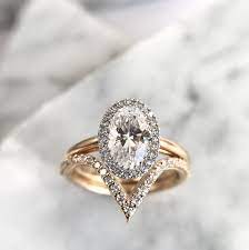Oval Halo Engagement Ring V Shaped Wedding Band Haloengagementring Engagement Fine Engagement Rings Oval Halo Engagement Ring Vintage Oval Engagement Rings