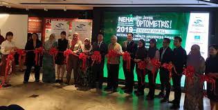 According to the association of malaysian optometrists (amo), for a person to practise as an optometrist in malaysia, one must be registered with the malaysian optical council (moc). Association Of Malaysian Optometrists Launched National Eye Health Awareness Campaign 2019 Themed Eyecare For All